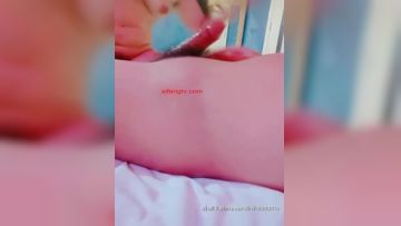 高颜值漂亮美女『SJ薇神』学生装勾引大屌处男炮友宿舍激情大战炮友尝鲜第02集