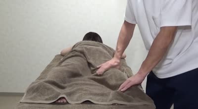 FC2PPV-4580490触感十足的丰满美少女用手指挑逗