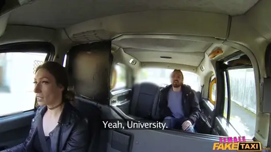 人妻出租车司机让男顾客体验人生乐趣